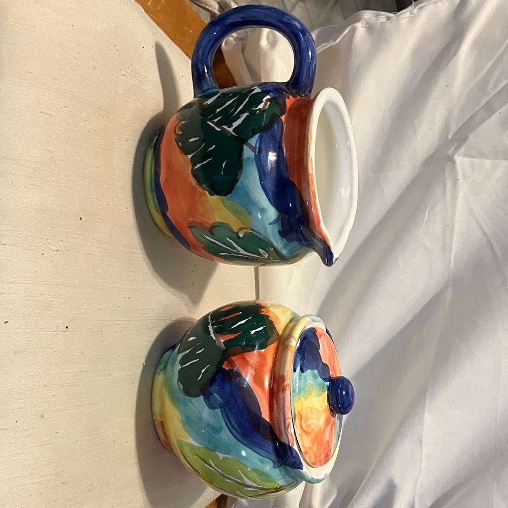 Beautiful hand crafted n painted in Italy 3 pc glazed ceramic jumbo near 5”